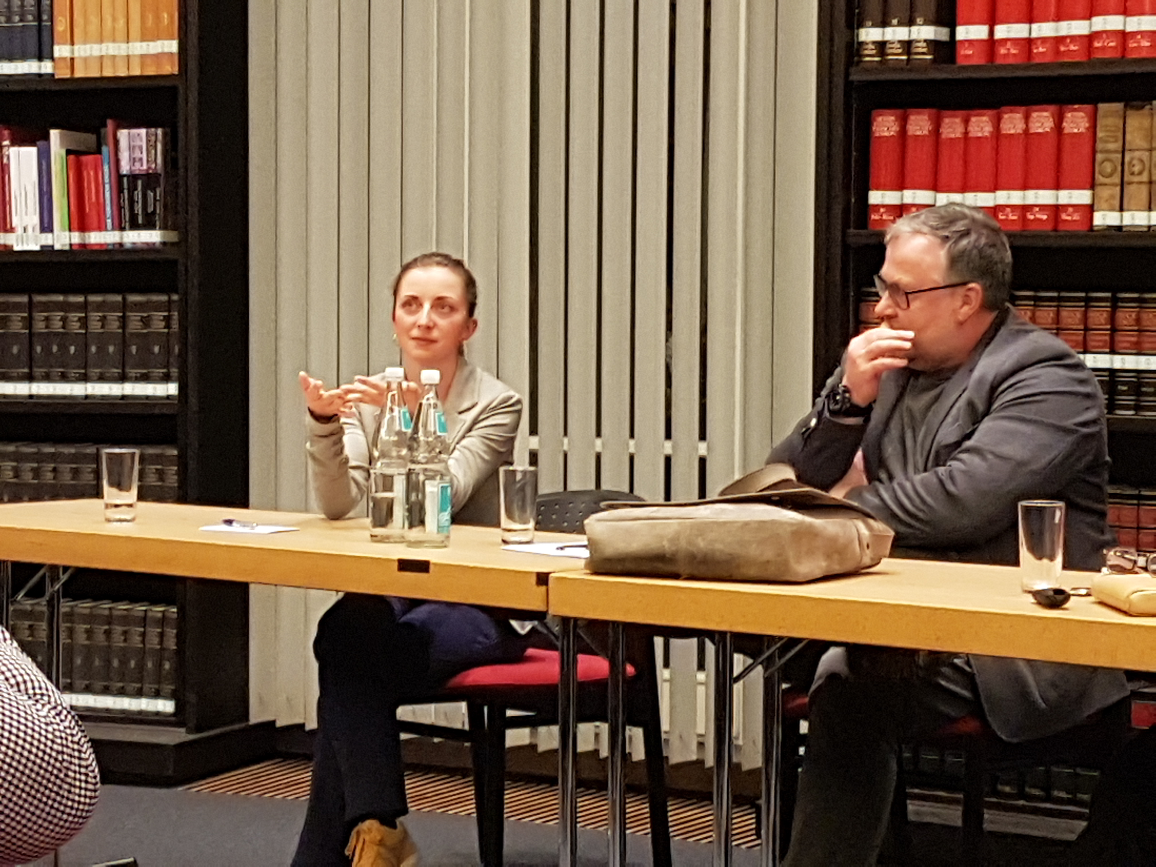Veronika Riepl-Bauer im Gespräch mit Dr. Torsten Richter (Universität Hildesheim Fachbereich Biologie)
