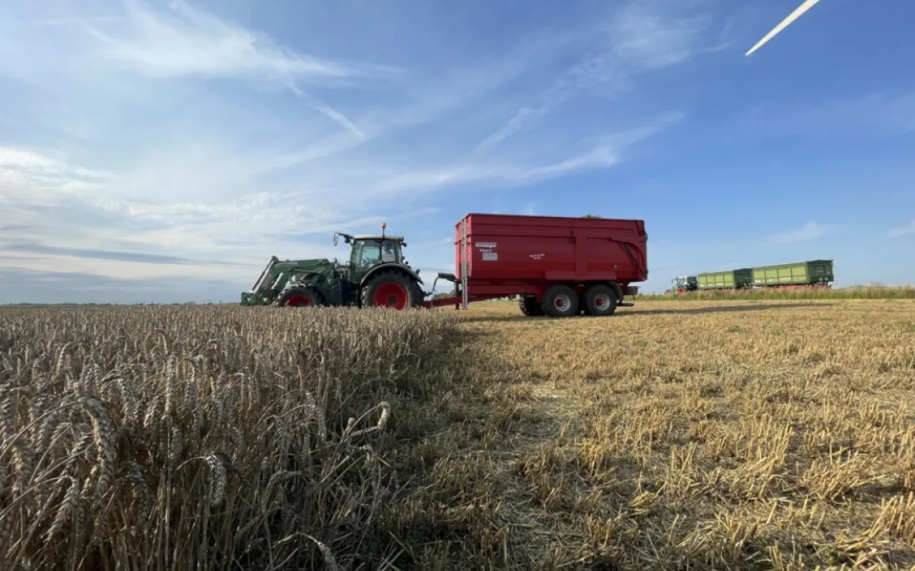 Niedersachsens Landwirte ernten Getreide ohne Pause